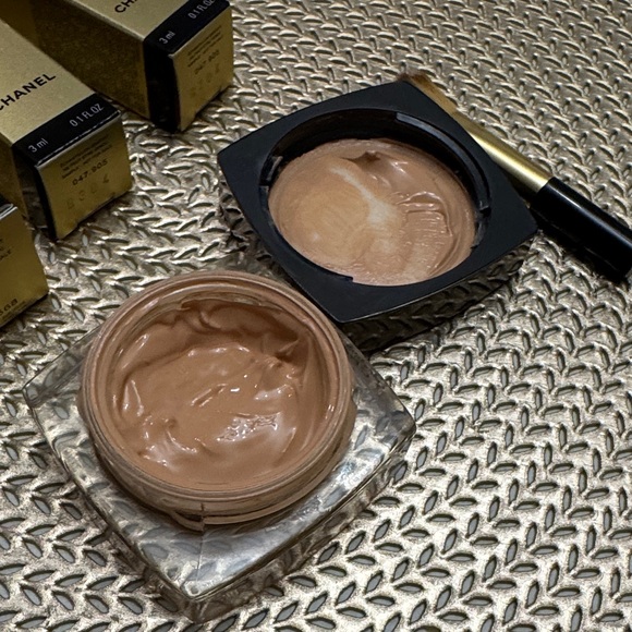 CHANEL sublimage concealer